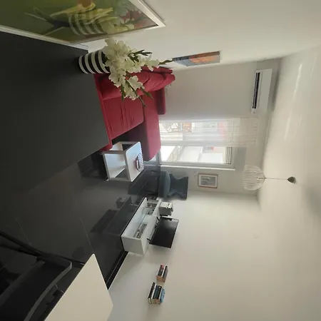 Leonardo Lägenhet Primošten